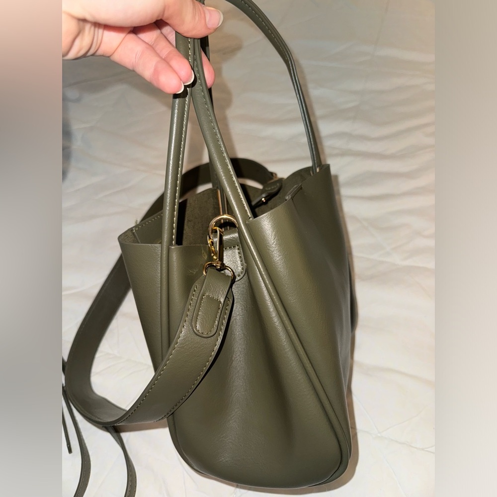 Anthropologie Hollace Bucket bag in moss green